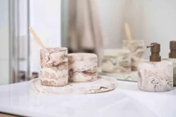 Kremmerhuset Fat Helene| Baderomsartikler