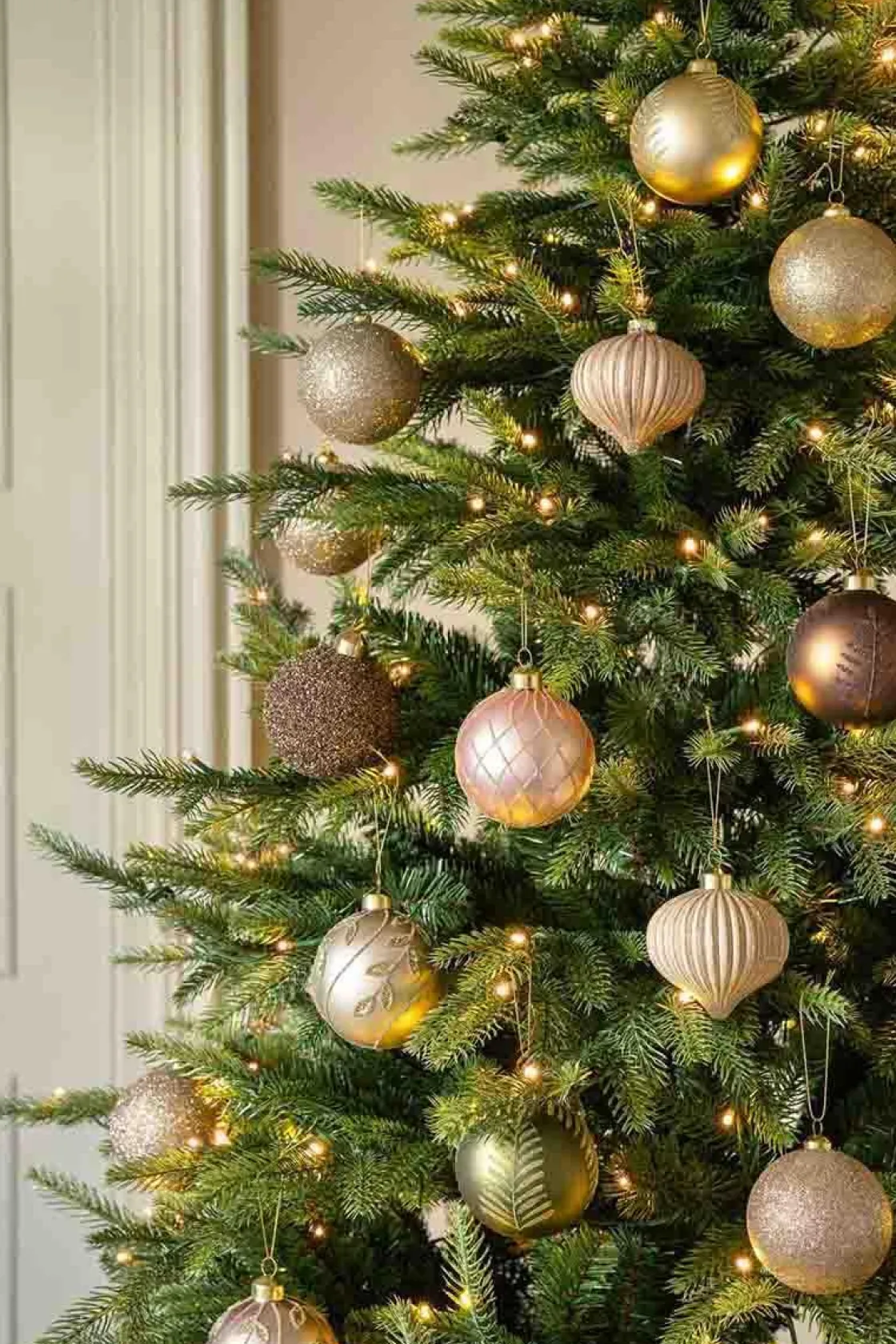 Kremmerhuset Julekule blader gull| Julekuler